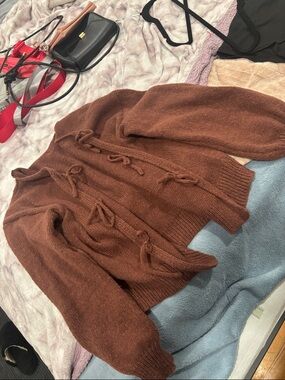 Women’s Brown Tie-Front Knit Sweater/shirt